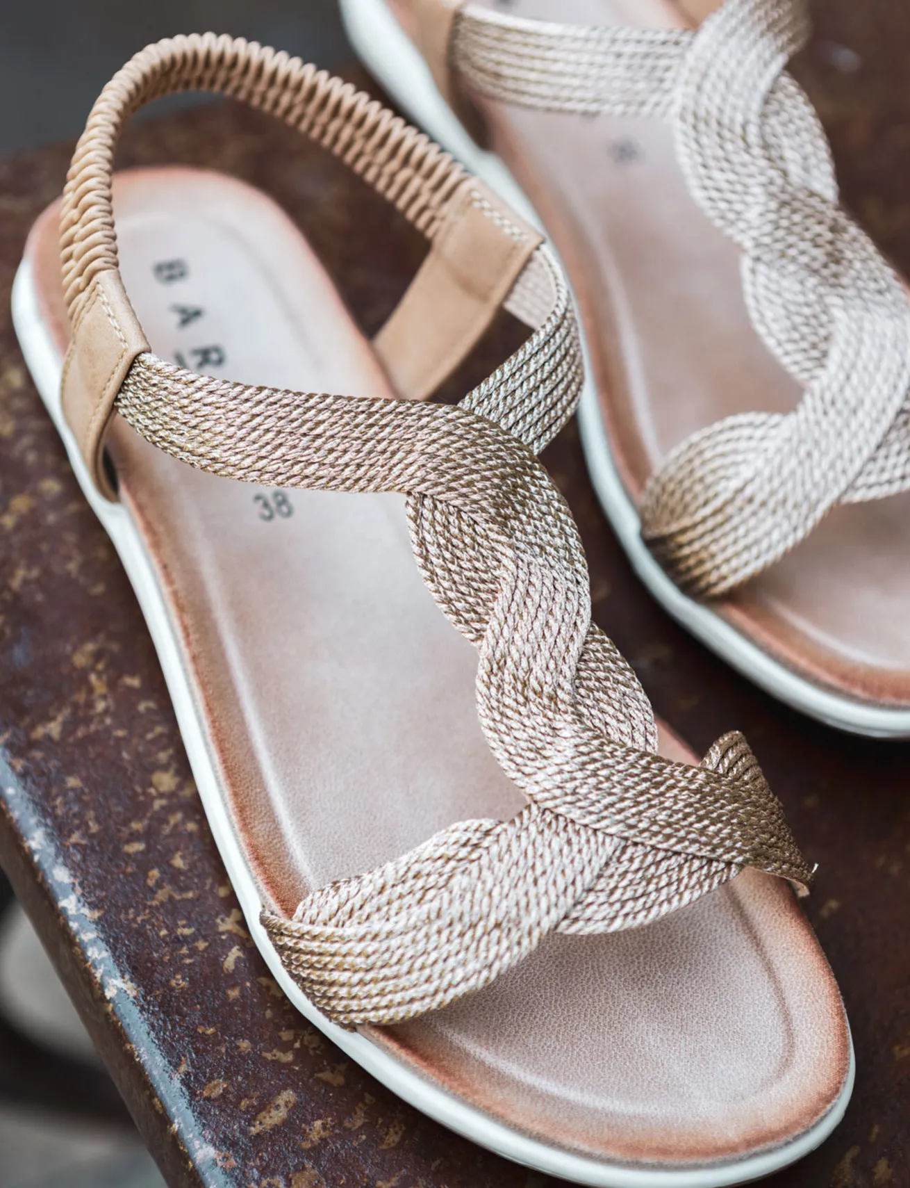 Sandali tacco 1cm pelle oro