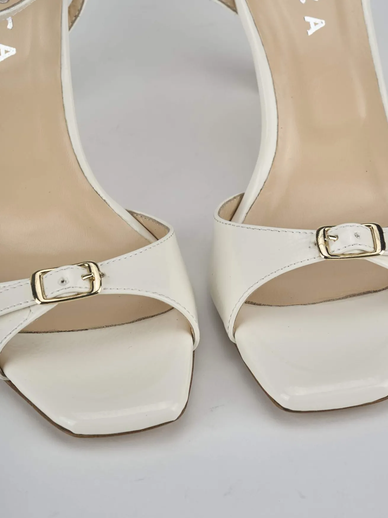 Sandali tacco 7cm vernice bianco