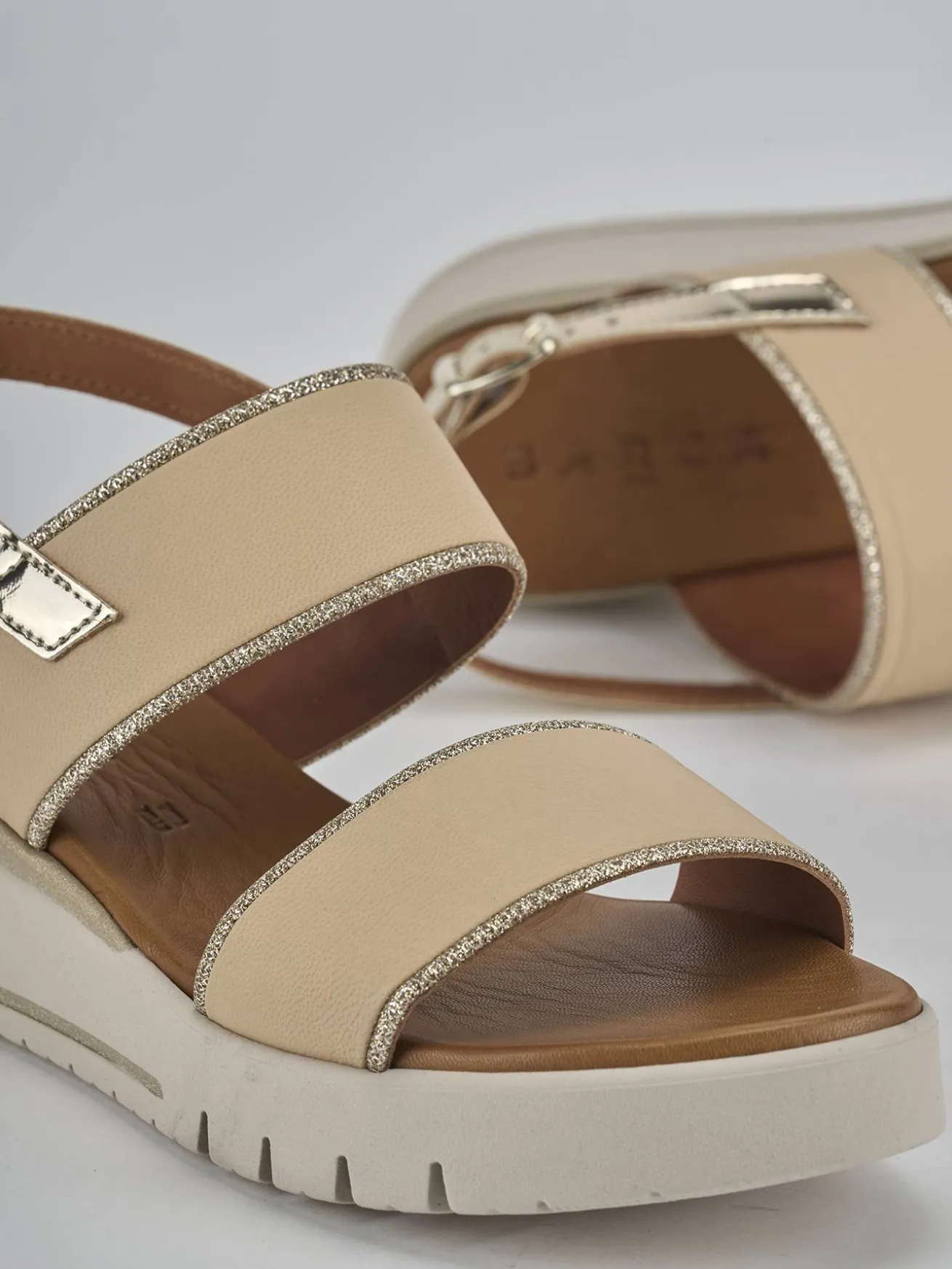 Sandali zeppa tacco 3cm pelle beige