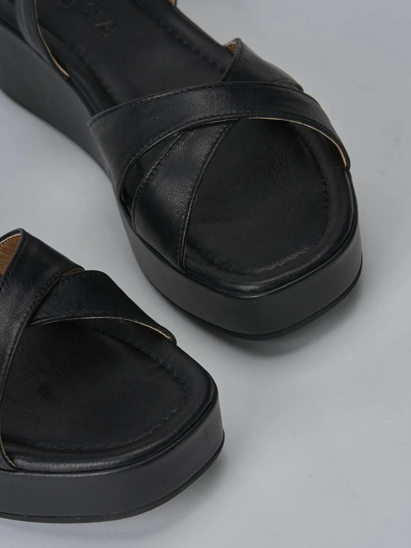 Sandali zeppa tacco 4cm pelle nero