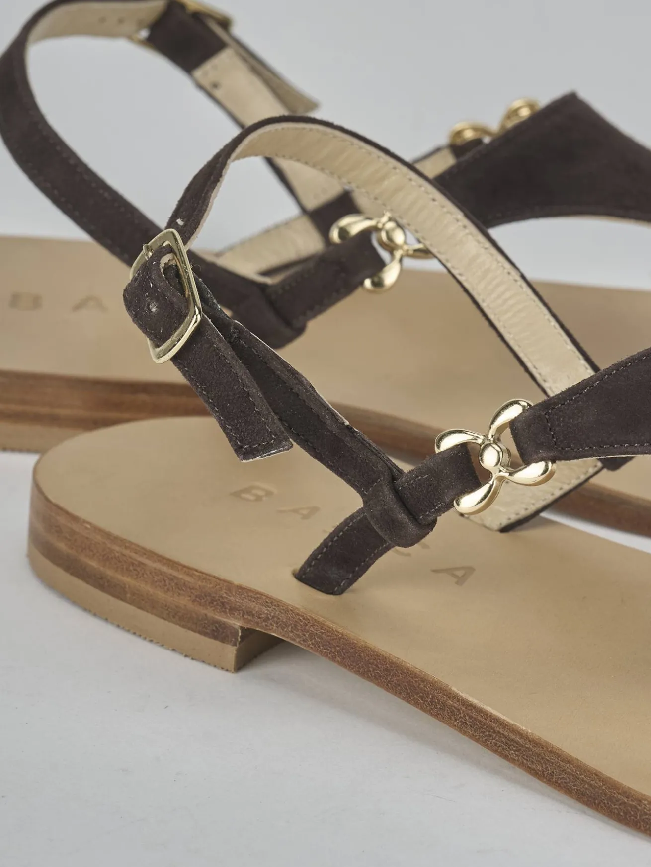 Sandalo infradito tacco 1 cm testa camoscio