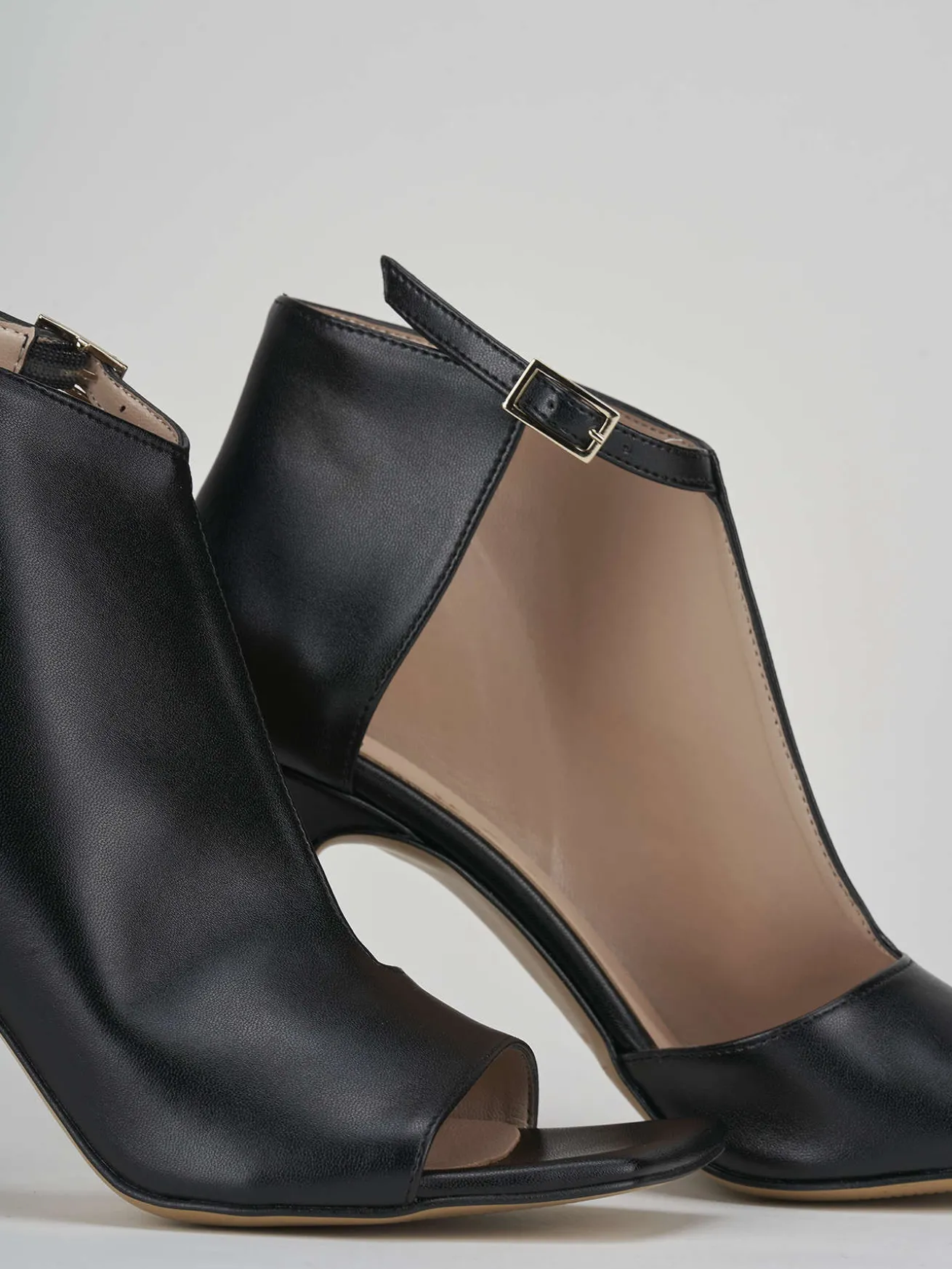 Sandalo tacco 8 cm nero pelle