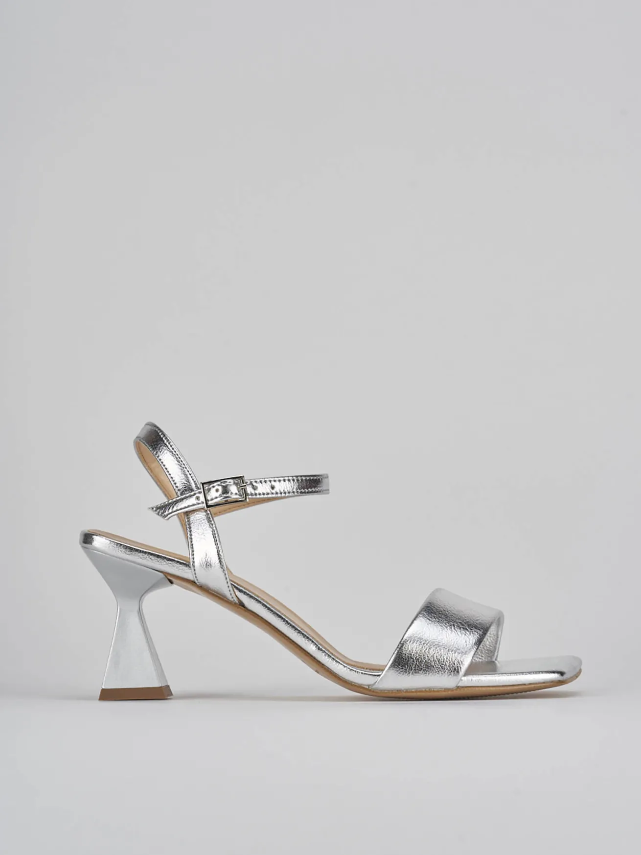 Sandalo tacco 7 cm argento pelle