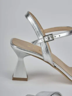 Sandalo tacco 7 cm argento pelle