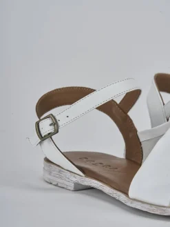 Sandalo tacco 1 cm bianco pelle