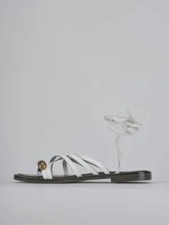 Sandalo tacco 1 cm bianco pelle