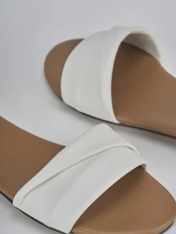 Sandalo tacco 1 cm bianco pelle