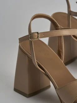 Sandalo tacco 8 cm marrone pelle