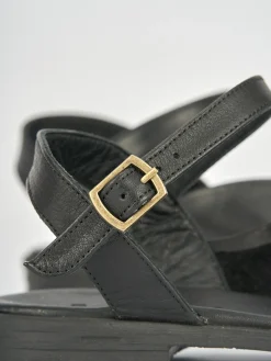 Sandalo tacco 1 cm nero