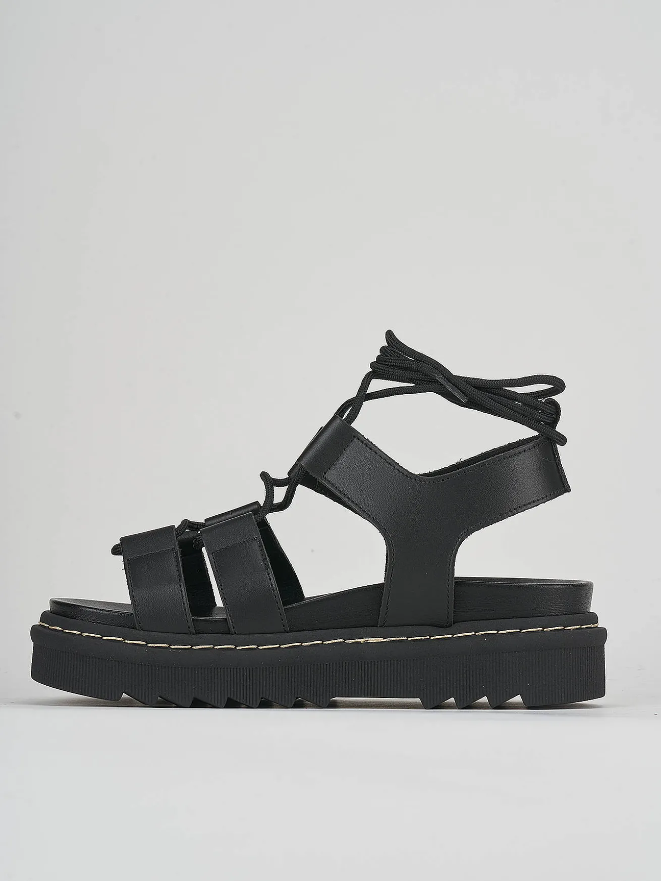 Sandalo tacco 1 cm nero