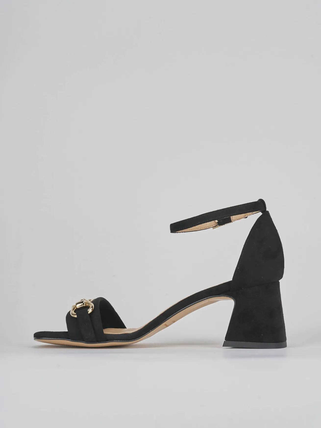 Sandalo tacco 6 cm nero camoscio