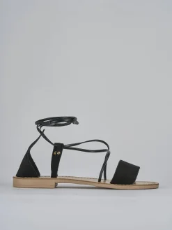 Sandalo tacco 1 cm nero camoscio