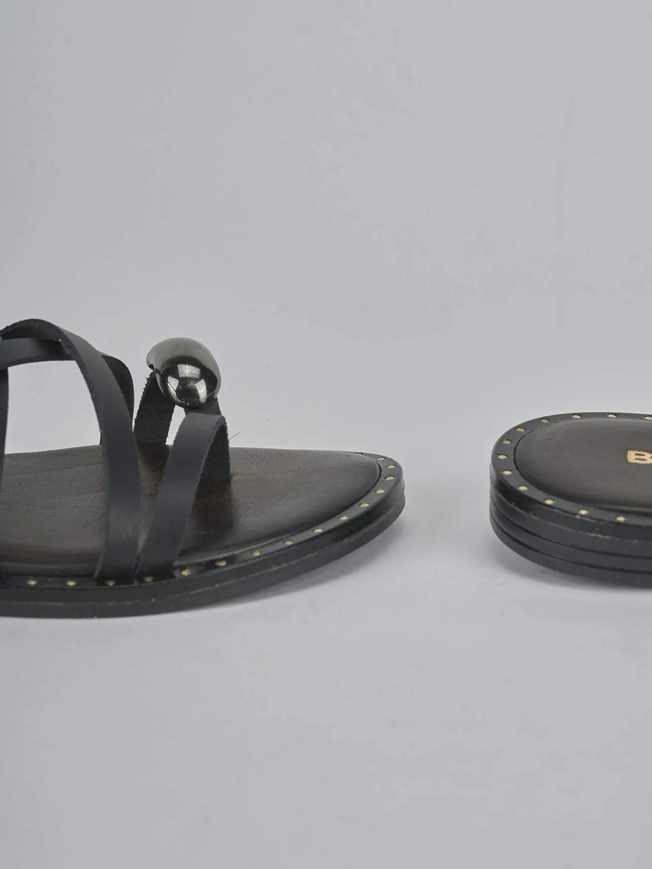 Sandalo tacco 1 cm nero pelle