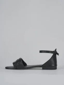 Sandalo tacco 1 cm nero pelle