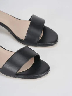 Sandalo tacco 5 cm nero pelle