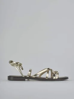 Sandalo tacco 1 cm oro laminato