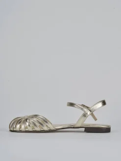 Sandalo tacco 1 cm oro laminato