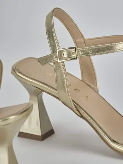 Sandalo tacco 7 cm oro pelle