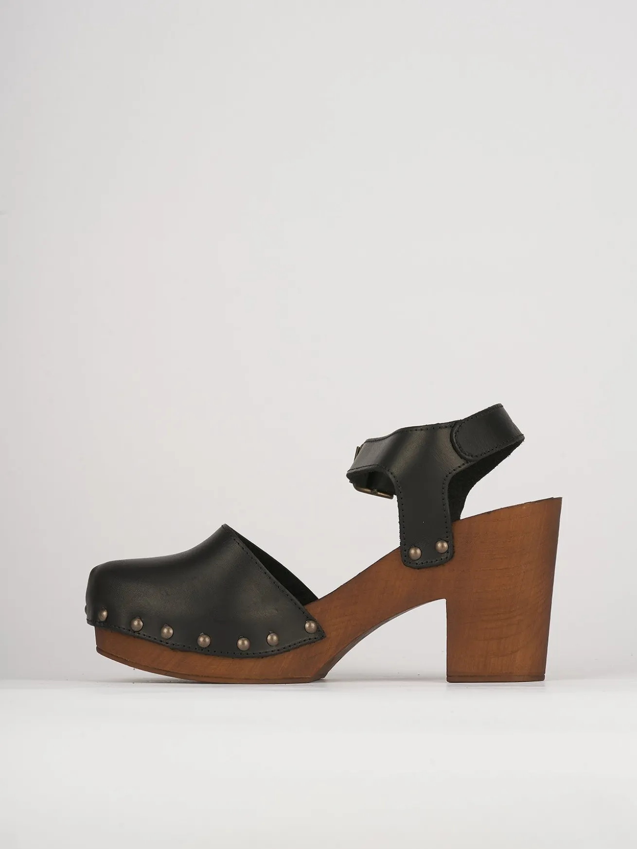 Sandalo zoccolo tacco 7cm con plateaux nero pelle