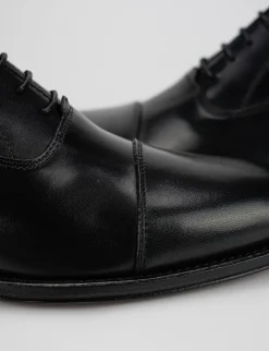 scarpa lacci tacco 2 cm nero