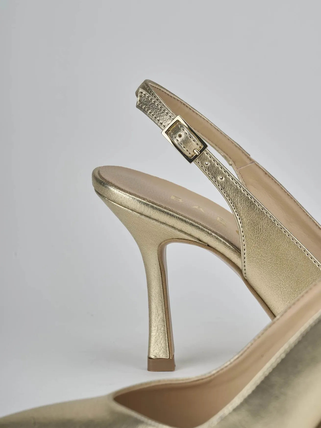 Slingback tacco 9cm laminato oro