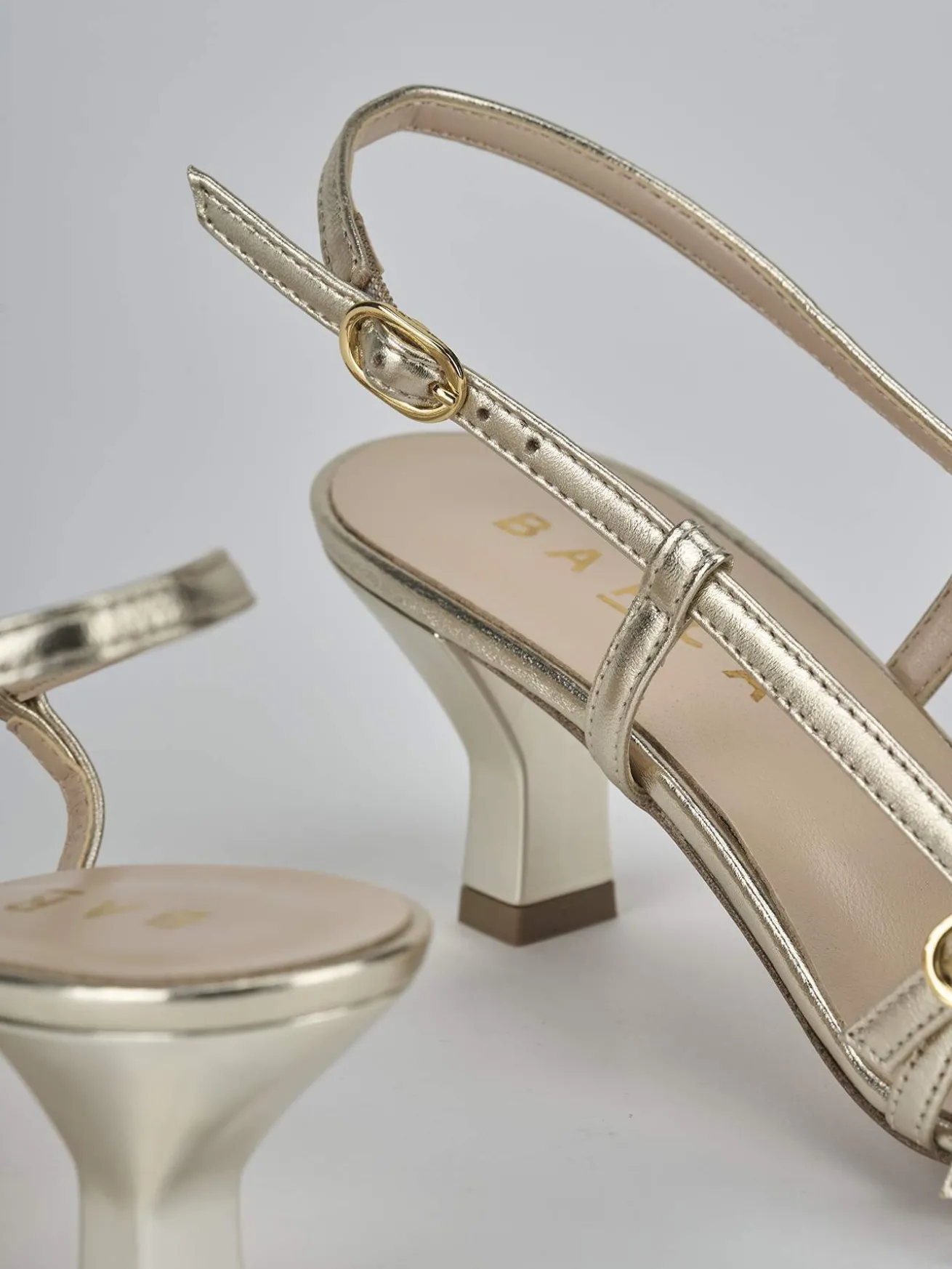 Slingback tacco 6cm laminato oro