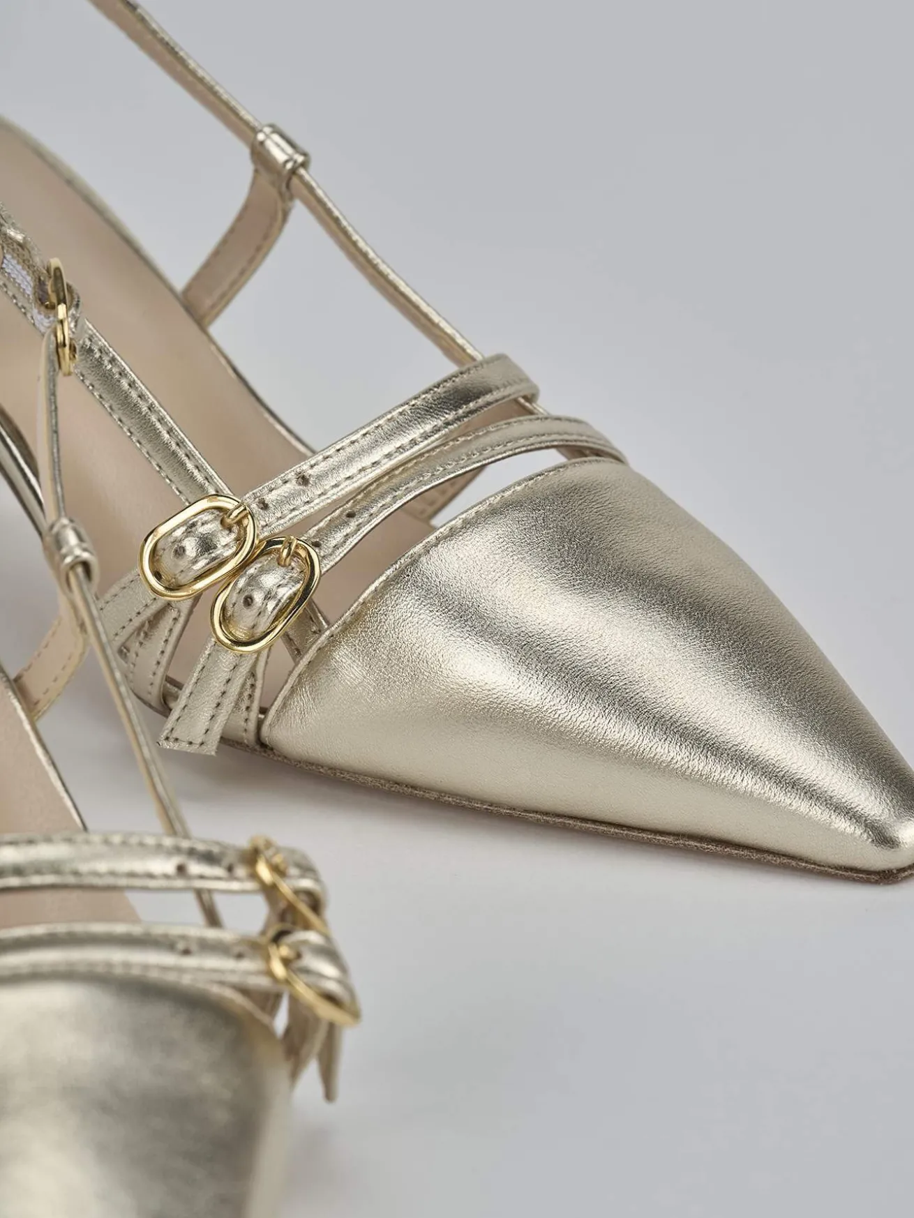 Slingback tacco 6cm laminato oro