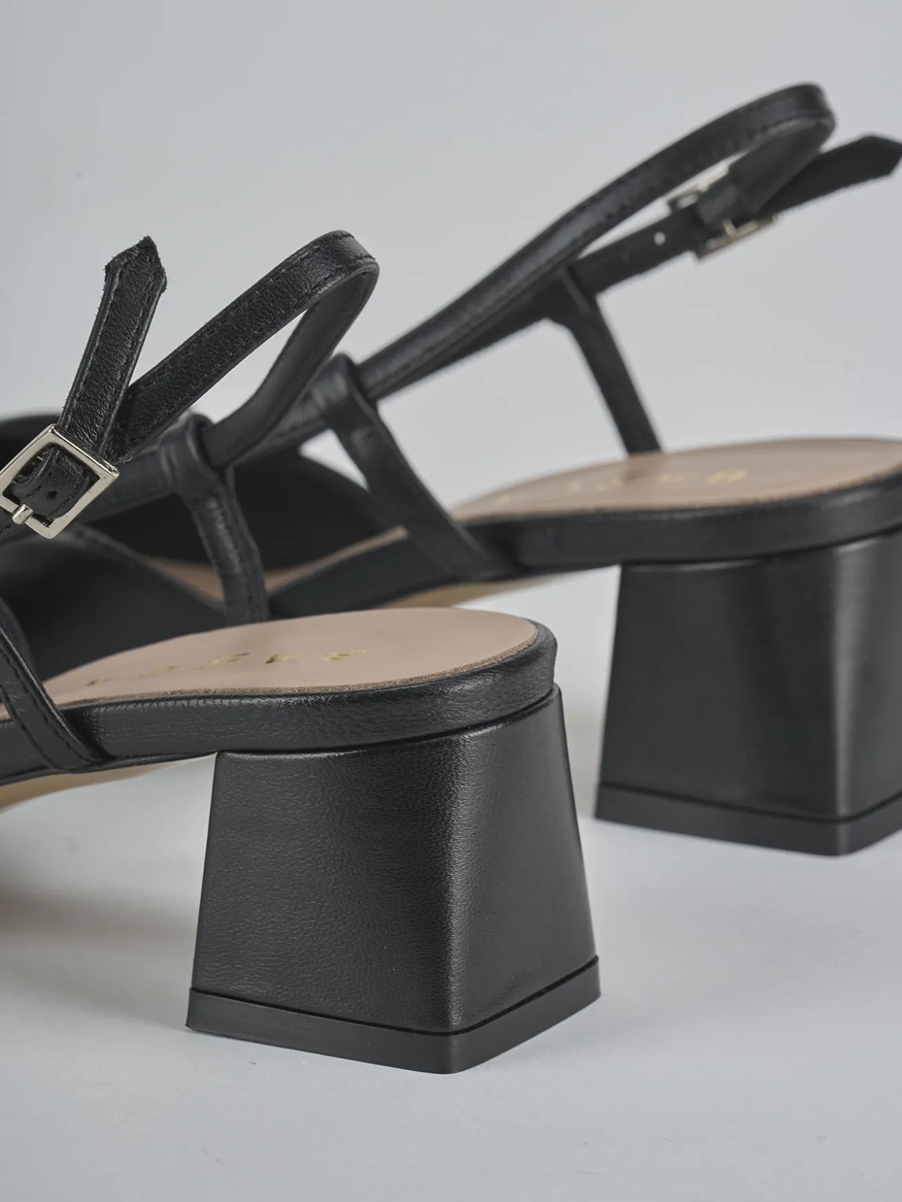 Slingback tacco 5cm pelle nero