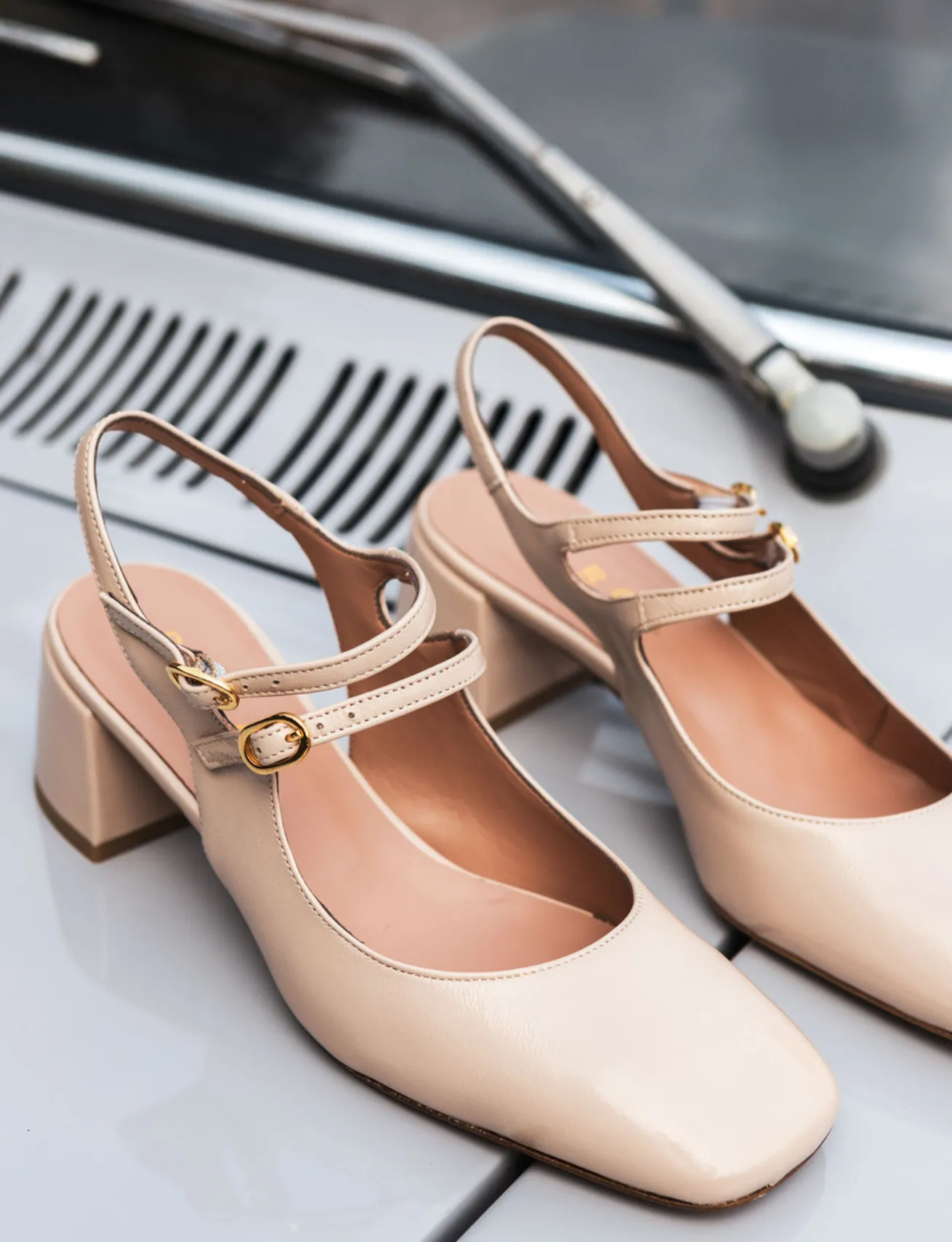 Slingback tacco 5cm vernice beige