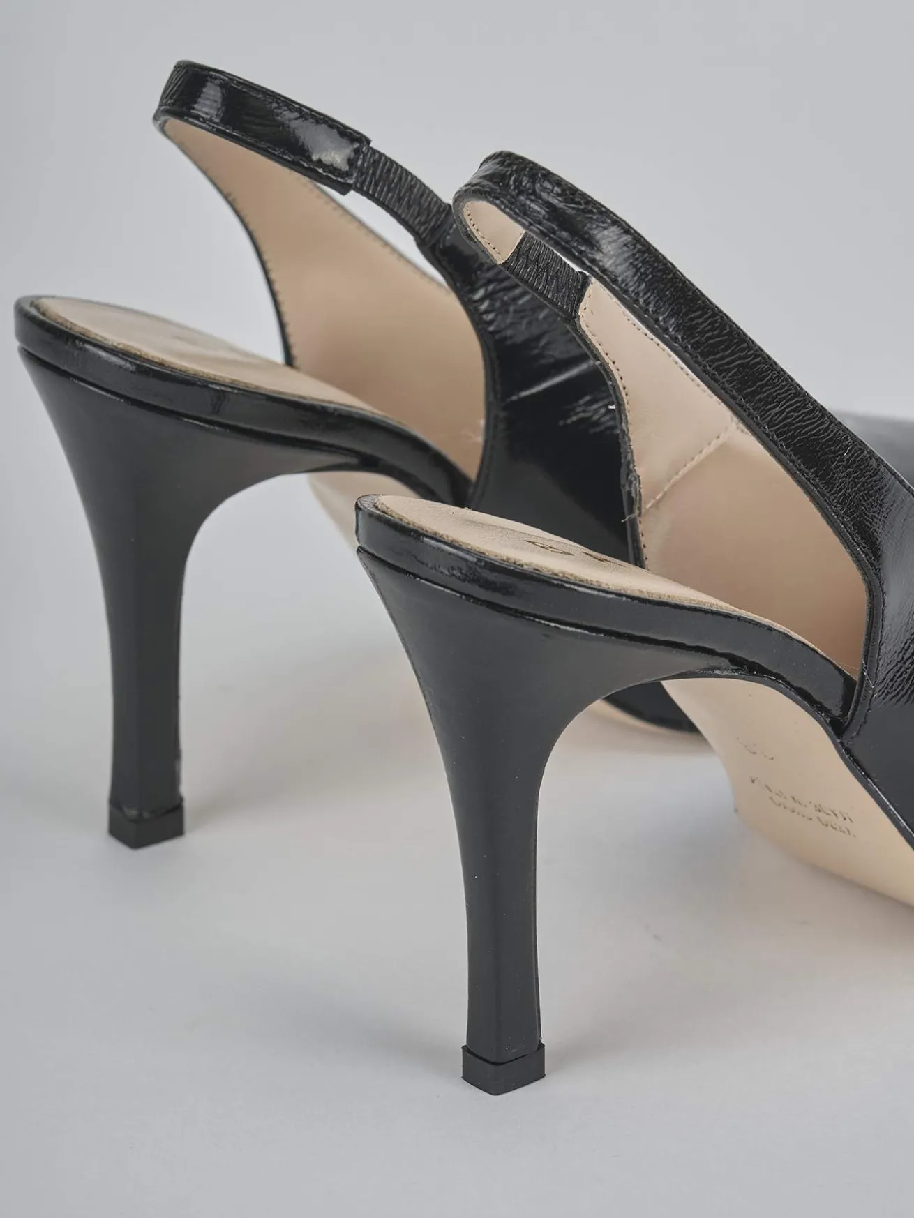 Slingback tacco 9cm vernice nero