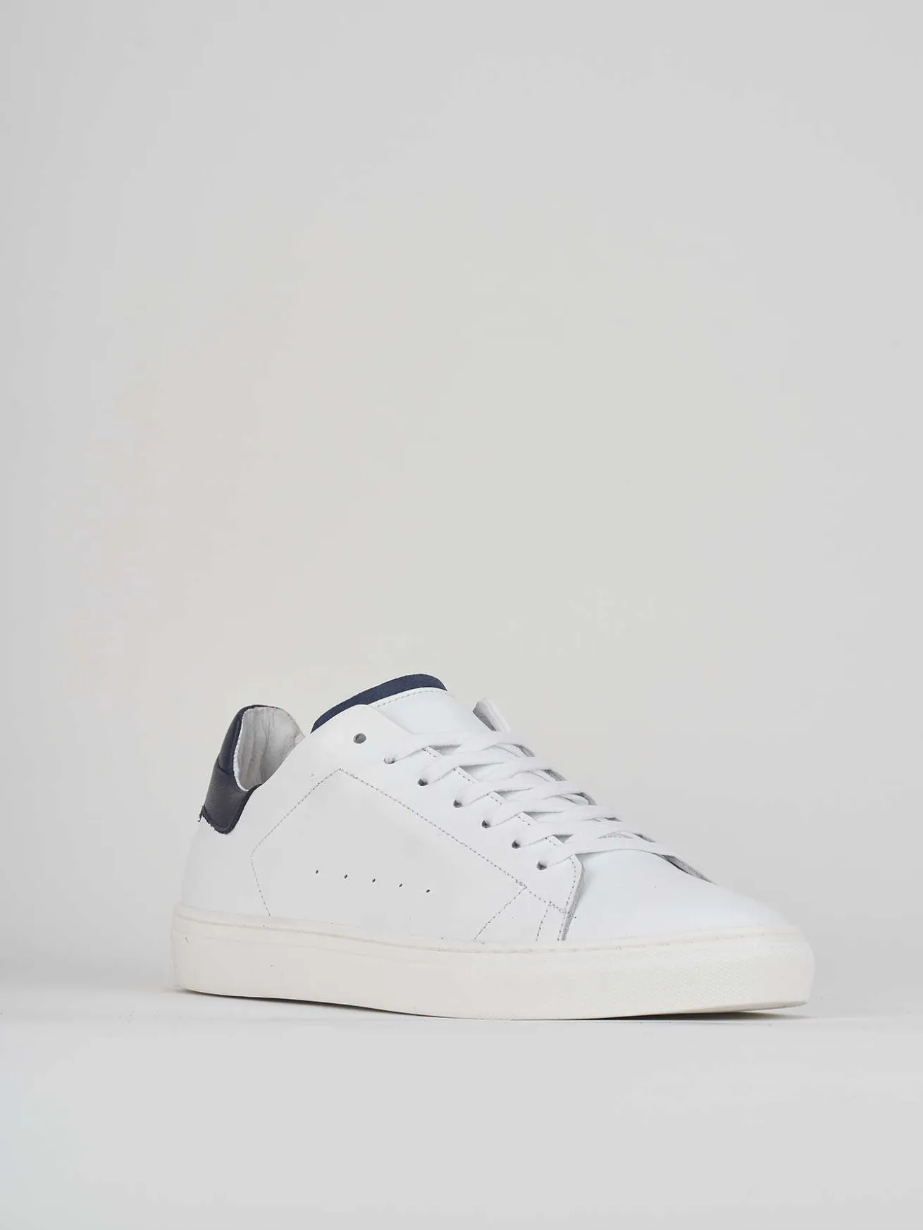 Sneakers bianco pelle