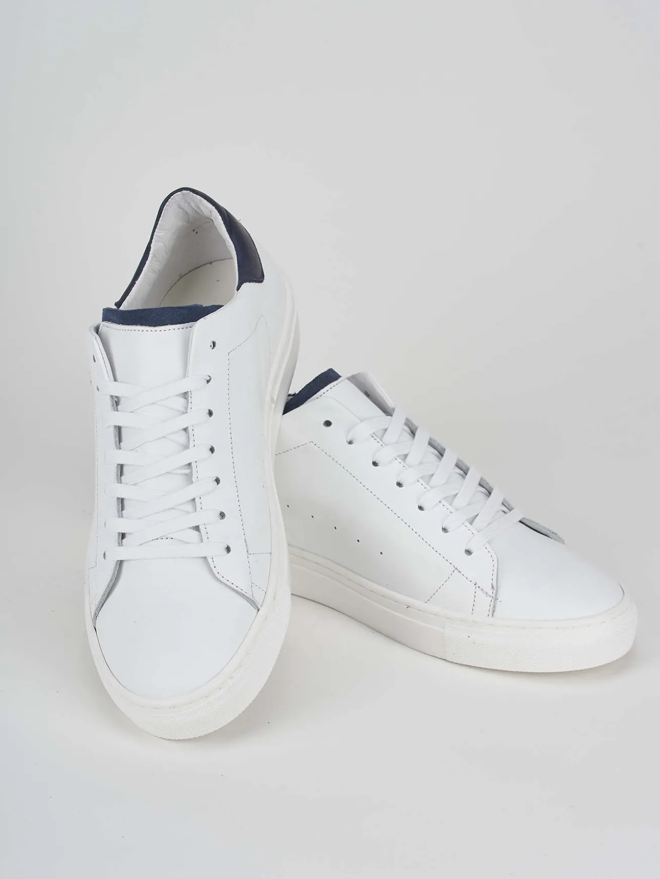 Sneakers bianco pelle