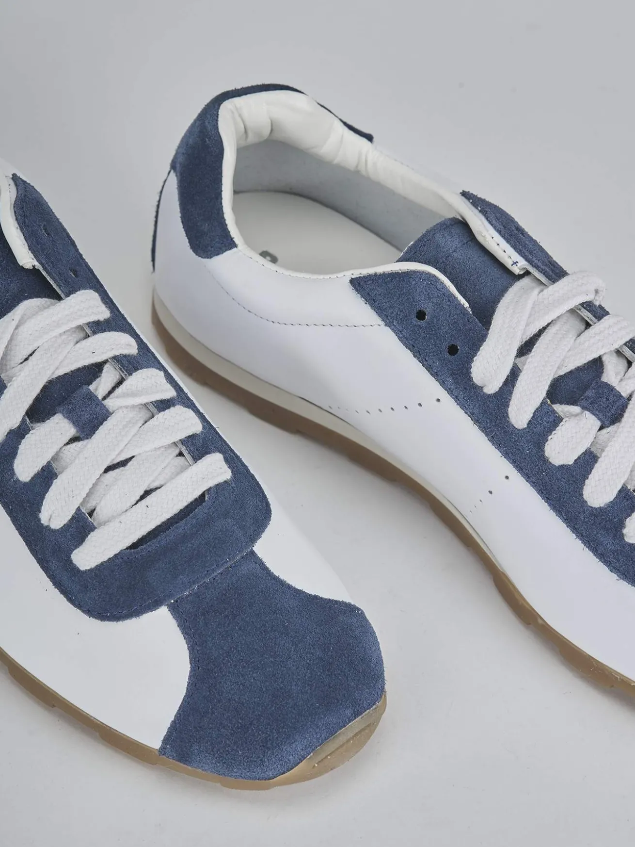 Sneakers camoscio bianco