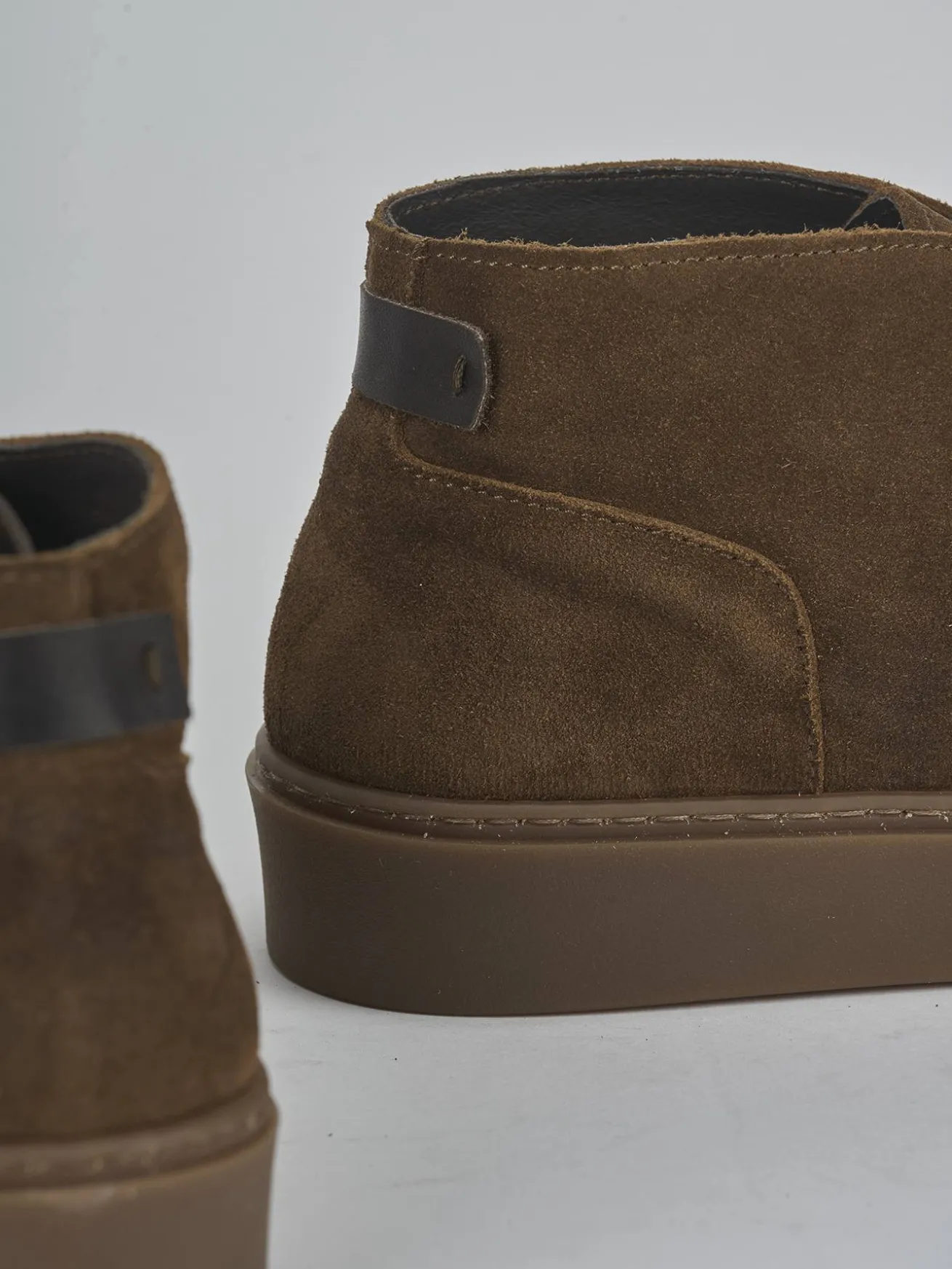 Sneakers camoscio marrone