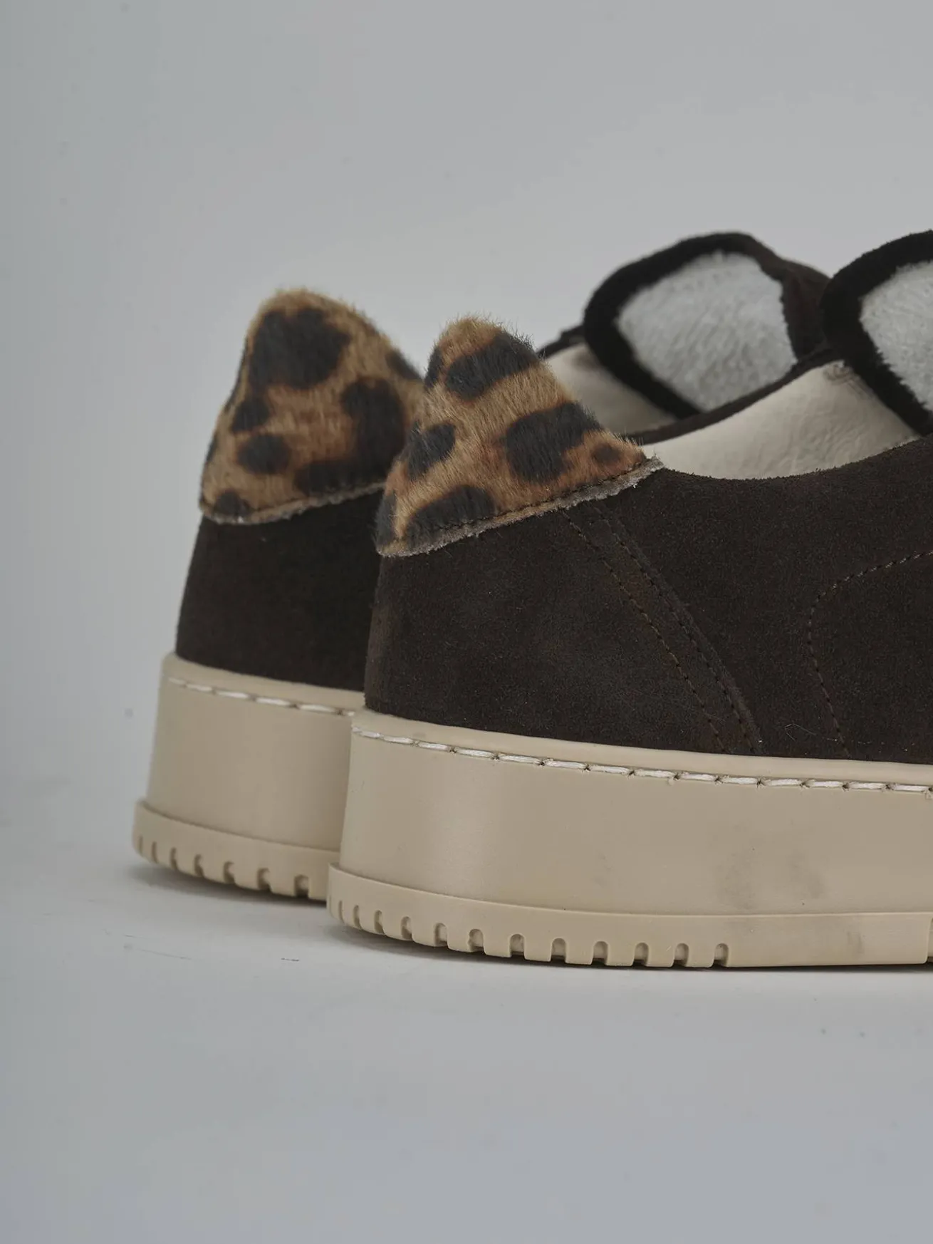 Sneakers camoscio testa