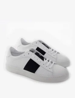 sneakers fondo in gomma e soletto interno in vera pelle. Tomaia in morbidissima pelle nappata bianco