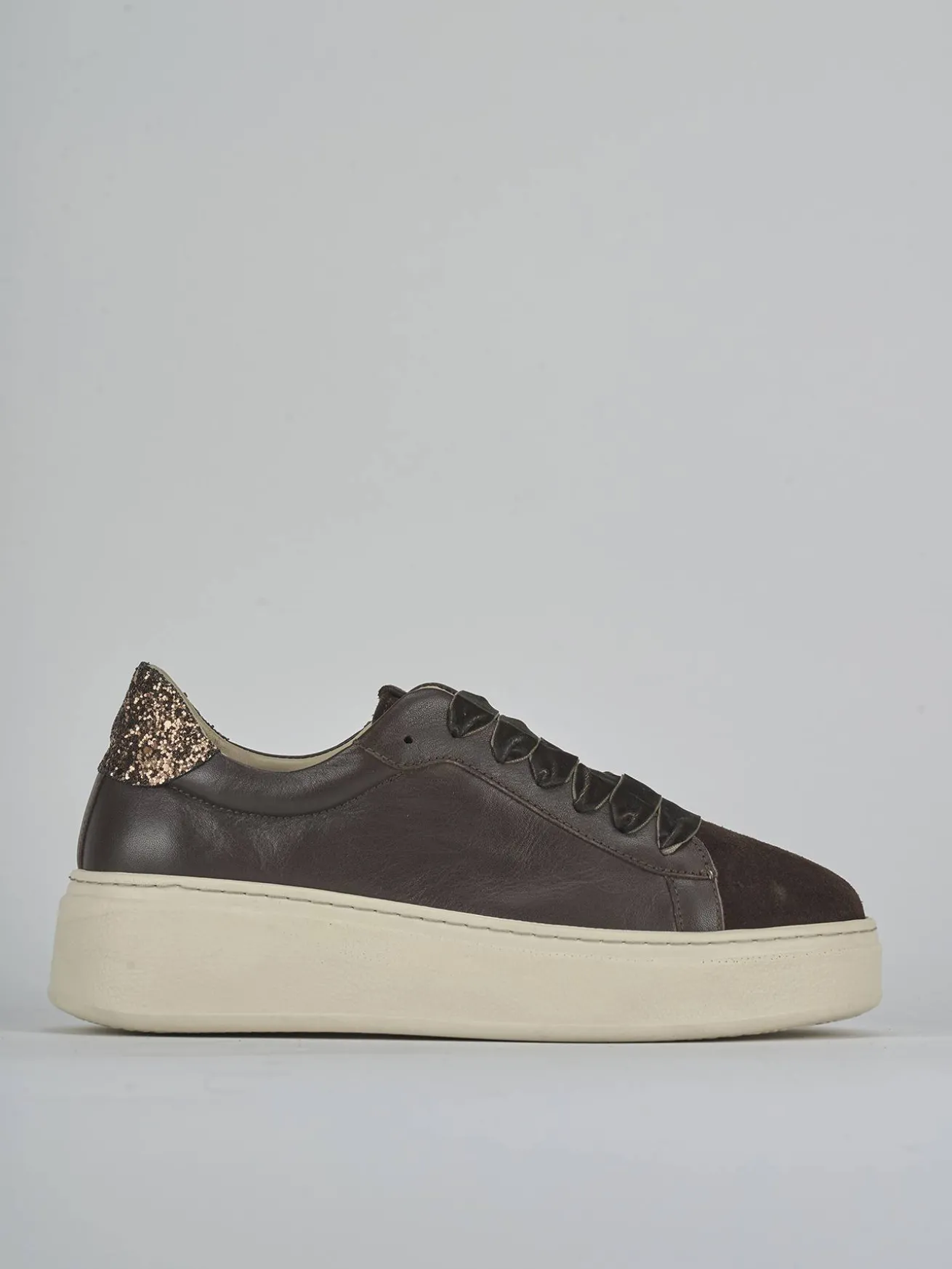 Sneakers pelle testa