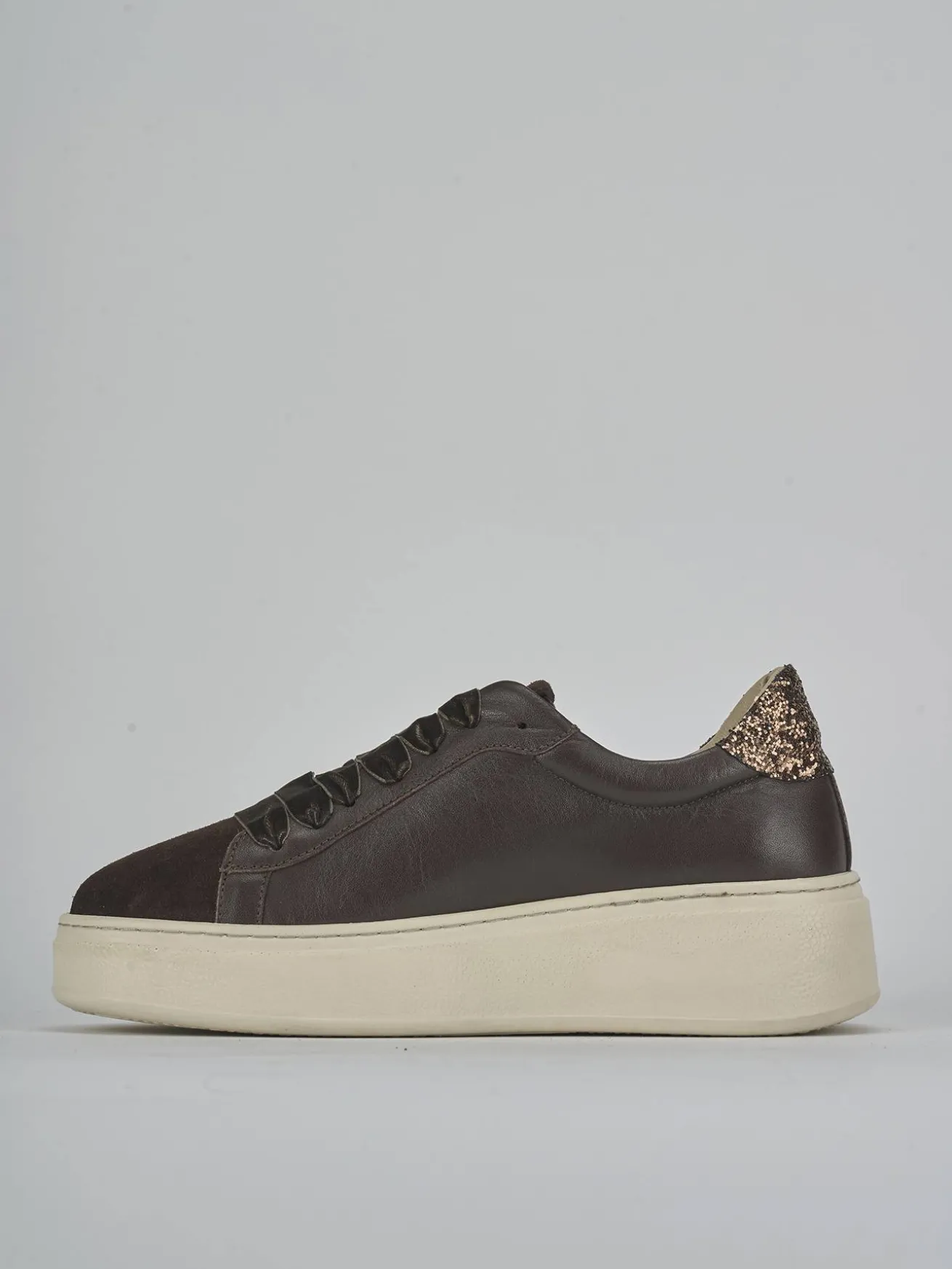 Sneakers pelle testa