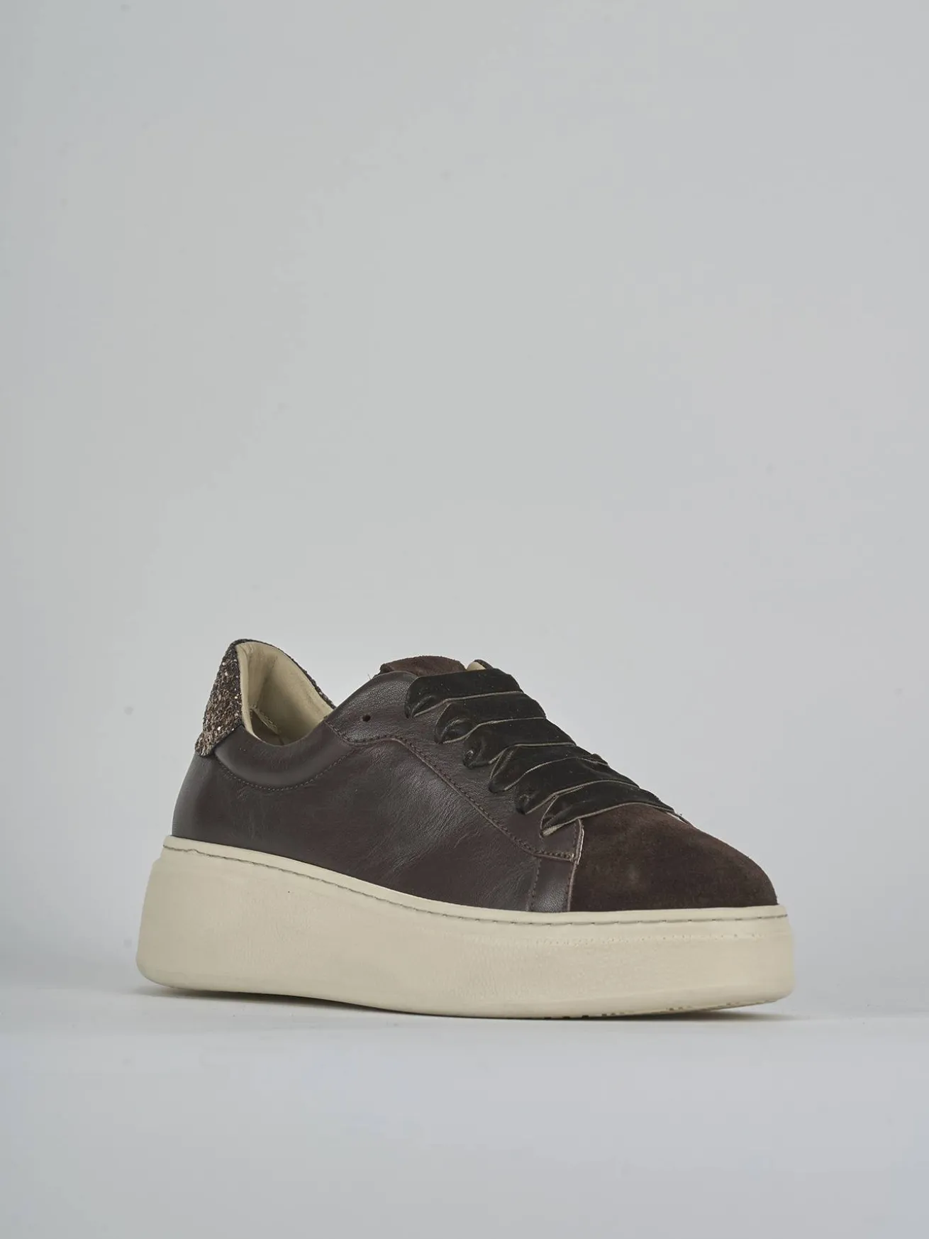 Sneakers pelle testa