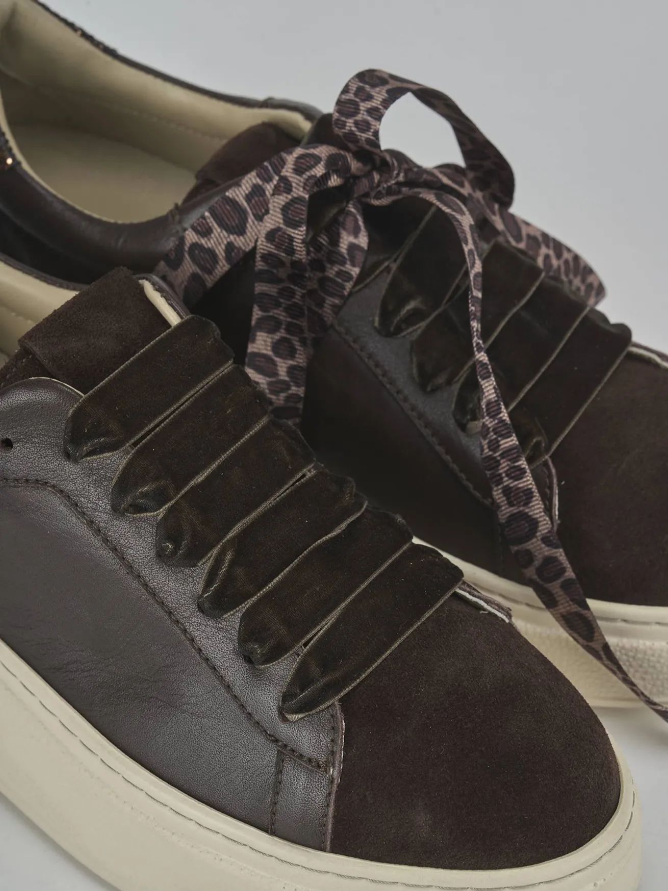 Sneakers pelle testa