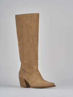 Stivale tacco 7 cm marrone camoscio