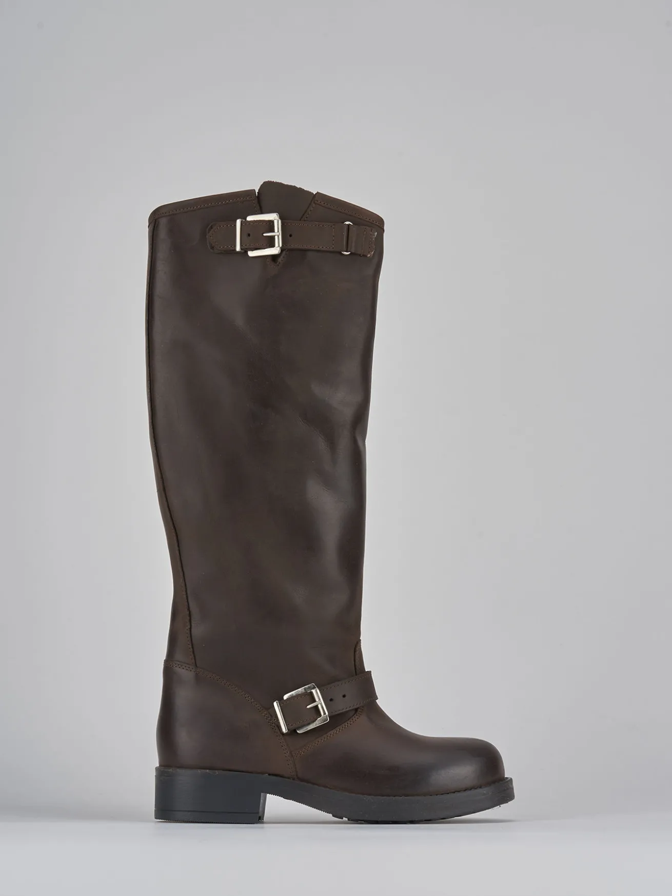 Stivale tacco 2 cm testa pelle