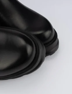 Stivale tronchetto tacco 2 cm nero pelle