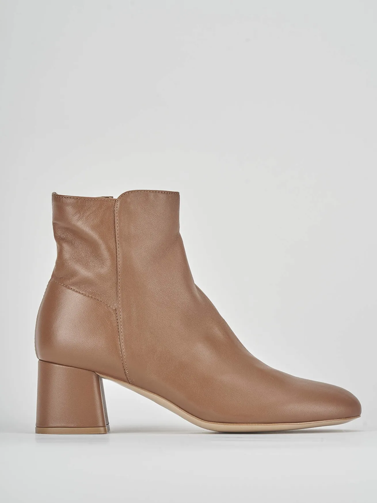 Stivale tronchetto tacco 5 cm marrone pelle