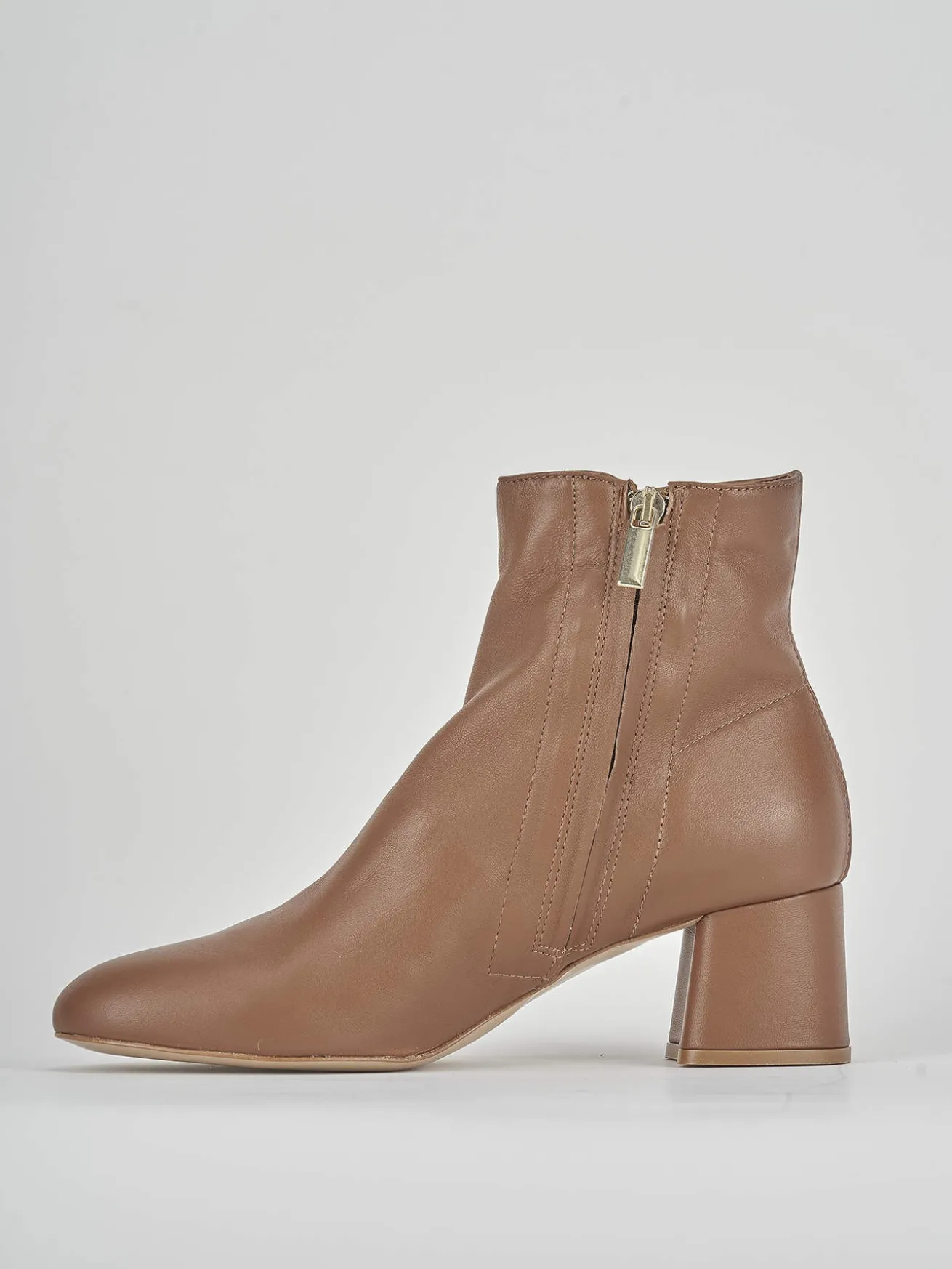 Stivale tronchetto tacco 5 cm marrone pelle