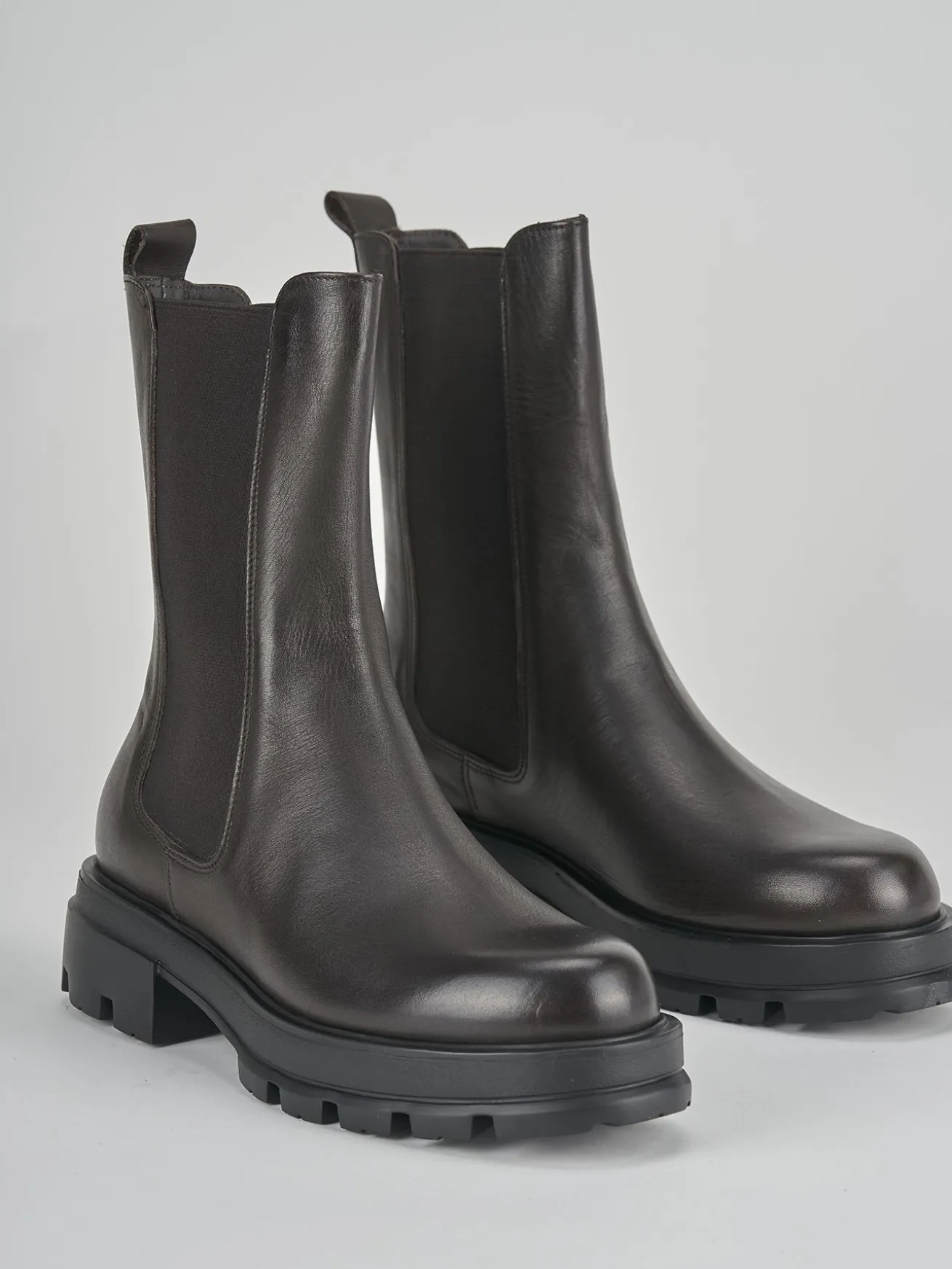 Stivale tronchetto tacco 2 cm testa pelle