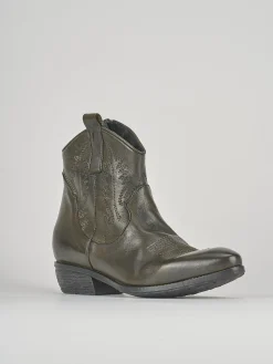 Stivale tronchetto tacco 3 cm verde pelle