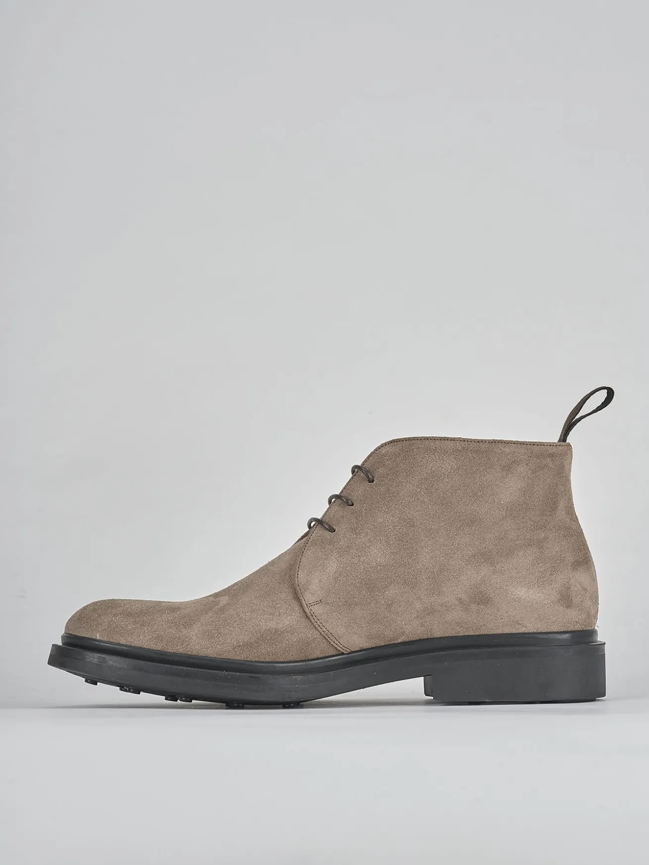 Stivaletti camoscio beige