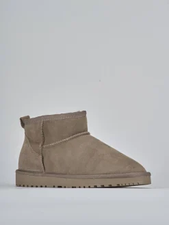 Stivaletti camoscio beige