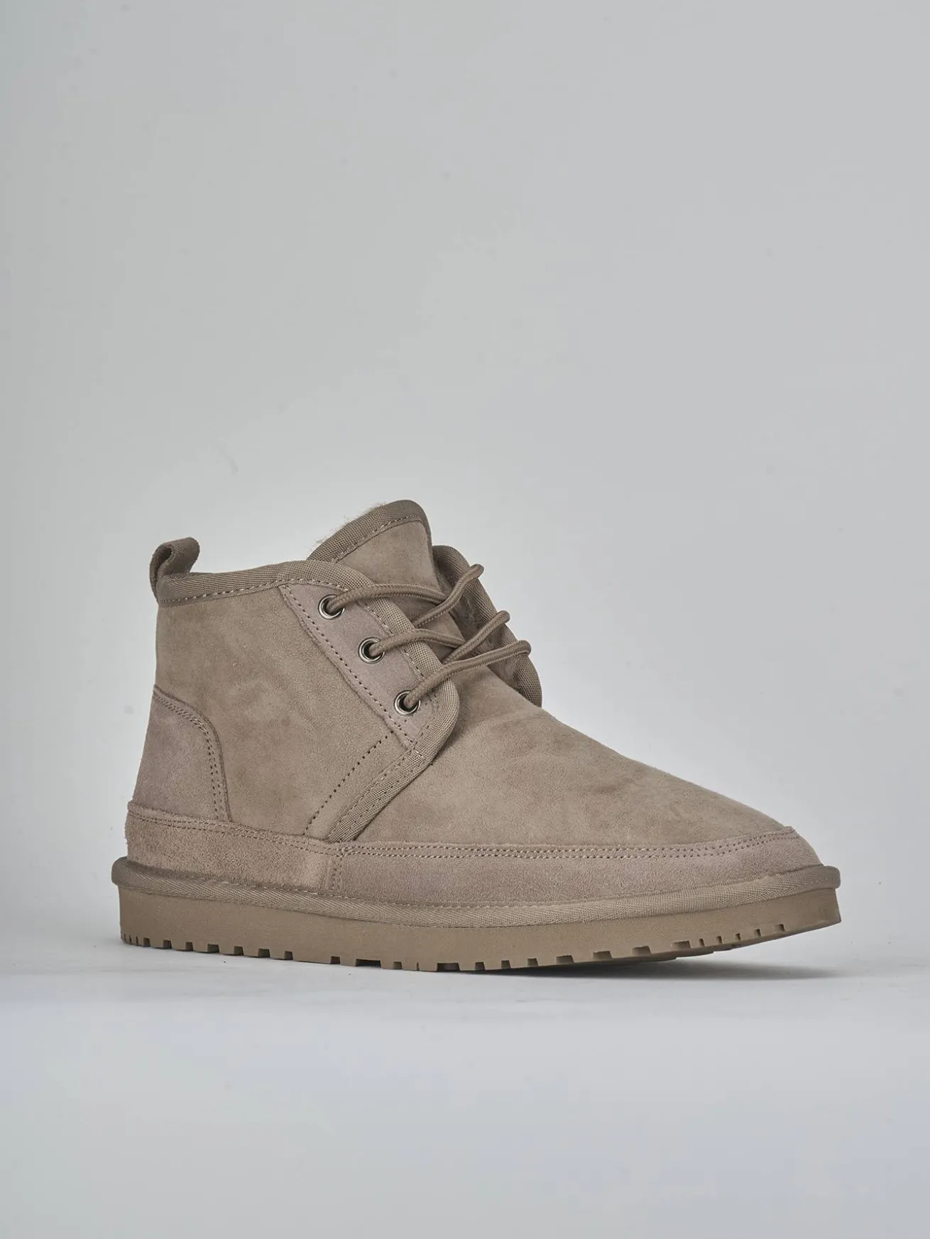 Stivaletti camoscio beige